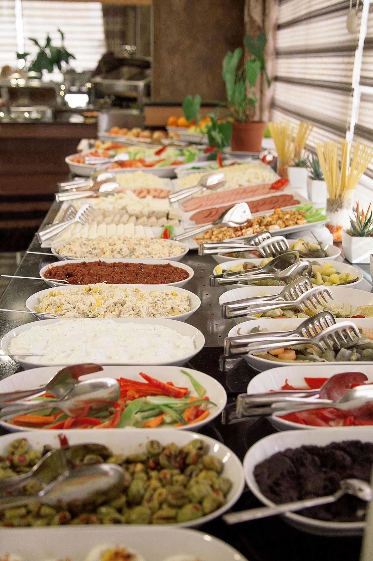 The Rise Aron Business Hotel Merter Istanbul Bagian luar foto