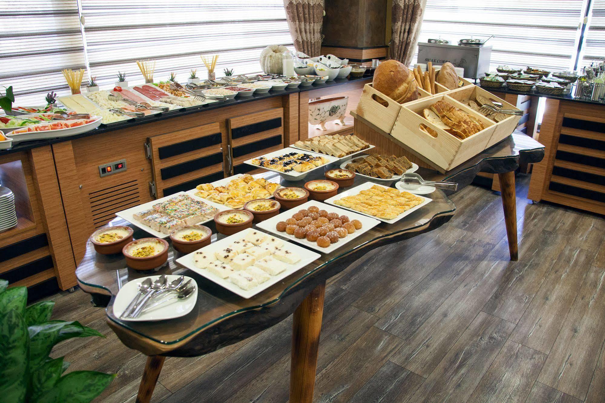 The Rise Aron Business Hotel Merter Istanbul Bagian luar foto