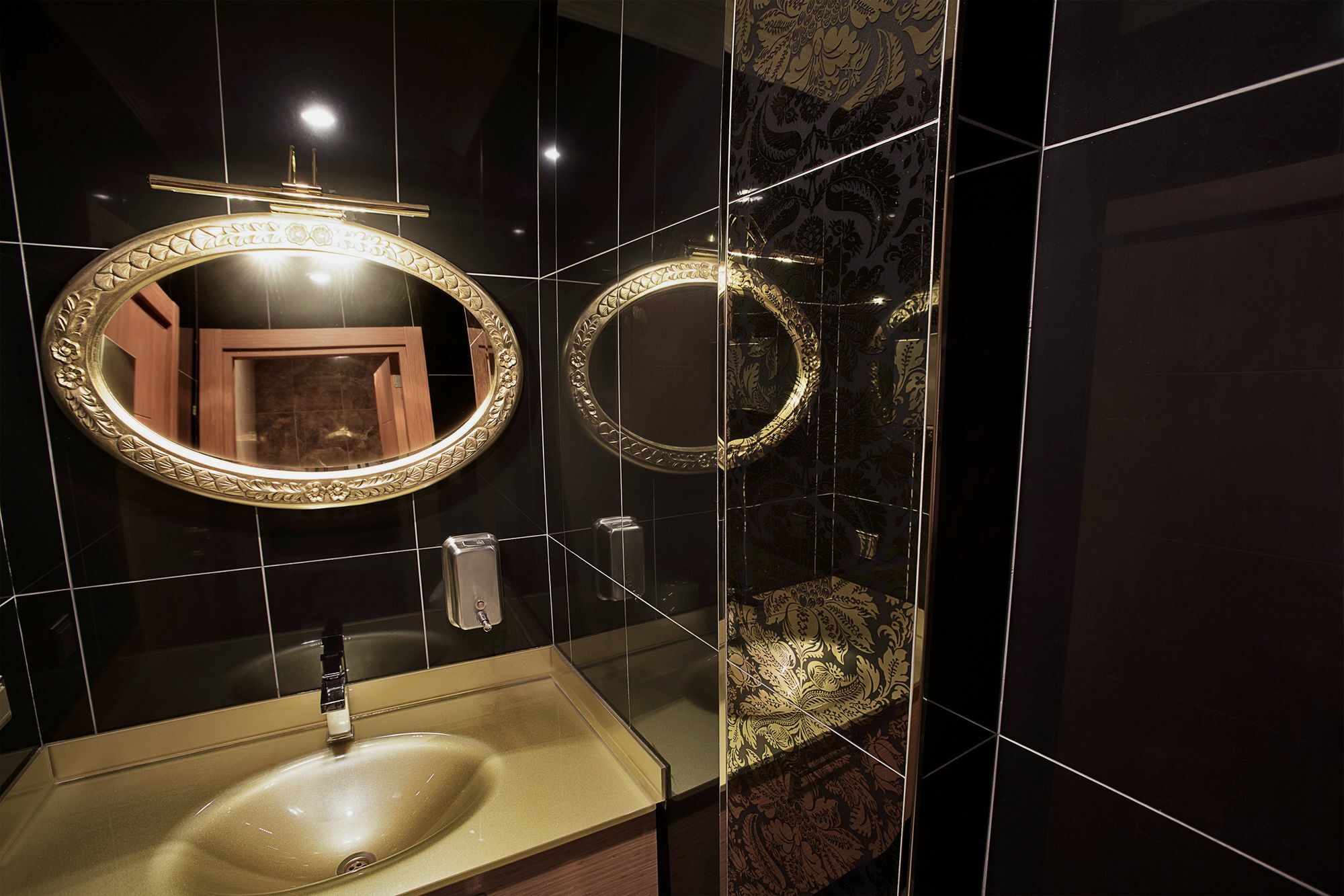 The Rise Aron Business Hotel Merter Istanbul Bagian luar foto